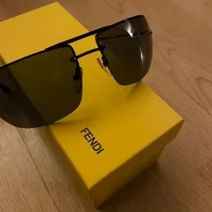 Fendi | Accessories | Fendi Sunglasses In Black Fs477m  display picture 1